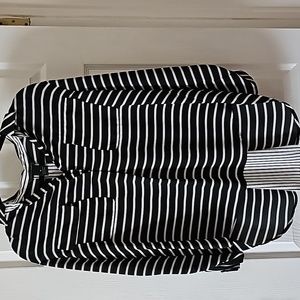 Investments tunic black and white stripes polyester